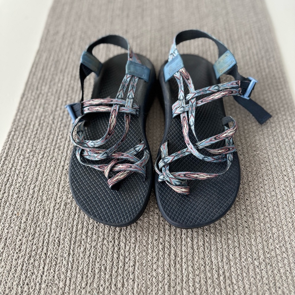Chaco Navy Blue Graphic Print Strappy Hiking Outdoor Gorpcore Sandals Size 9